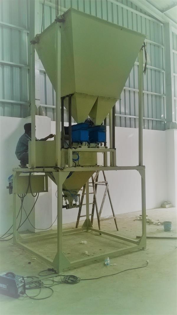  NET TYPE - VIBRATOR FEEDER TYPE BAGGING MACHINE