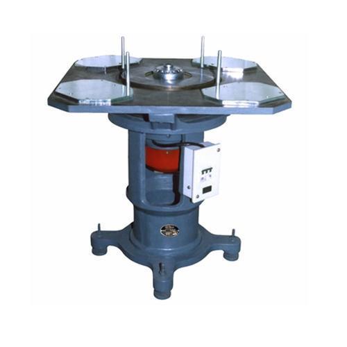 HP- 0.5 HP to 1.0 HP.Voltage:- 220 V and 440V.R P M -2800Phase- 1 Phase / 3 PhaseRating -0.373 to 0.75kwApplication:- Diamond industry.Price Range: Rs. 19500-36000/