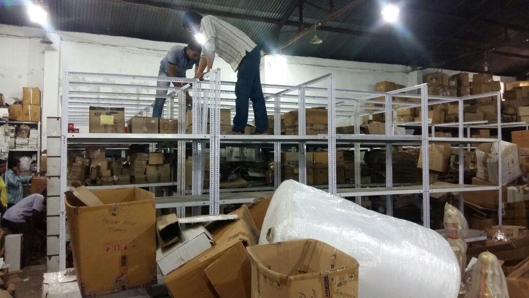 40 x 40 x 2 mm /2..5 mm/3 mm Slotted Angle.