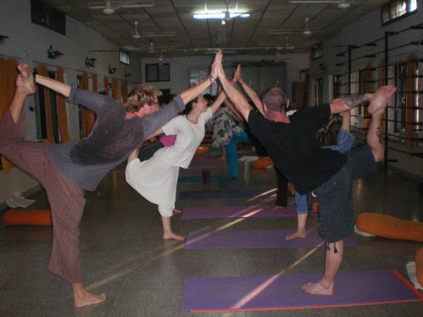 200 Hours Yoga Teacher Tr