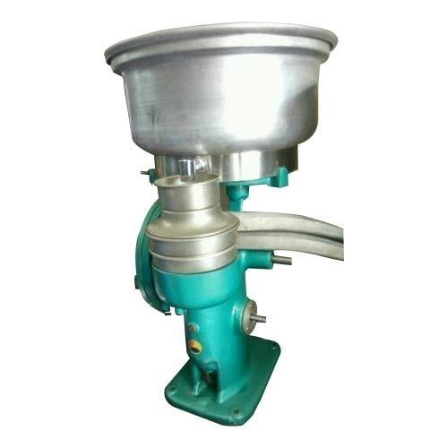 We are offering Hand Crank Cream Separator to our clients.