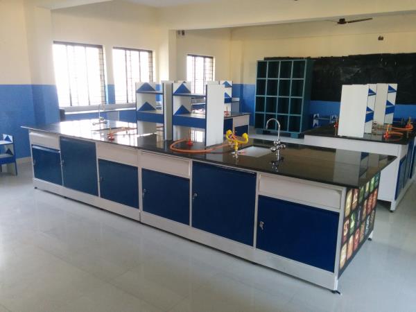 This lab table / lab workbench is ideal for schools and collegesThe lab furniture can be fitted with the following1) Plumbing connections2) Gas connection3) Electrical connection4) Storage cabinets5) Lab water tapEtc...