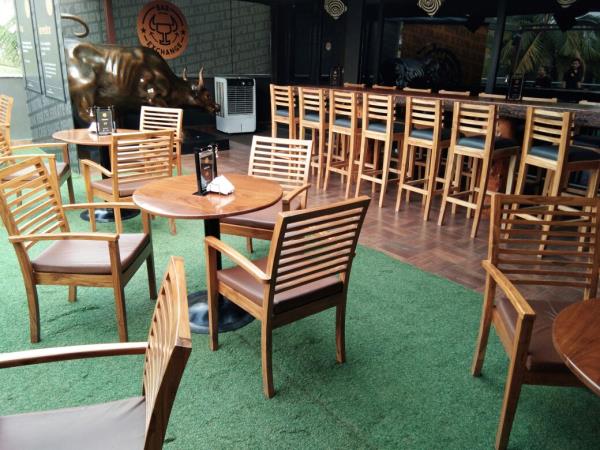 Teak wood wooden bar chair solid wood best quality and simple design natural color polish finest complete kushning size 19 inch by 20 inches height 37 inches