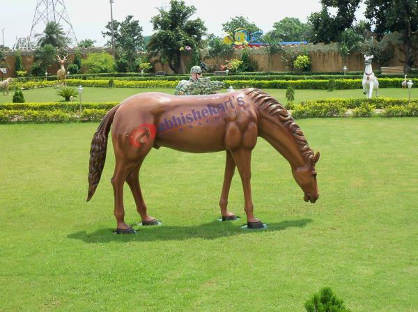 Size - 6 feetMaterial: Made of high grade Fiber/FRP material.Application : Amusement park, Banquets, Resorts, Park, shopping malls, supermarkets or restaurants, school, residential communities, kindergartens, and other kinds of amusement application.