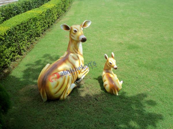 Size - Life sizeMaterial: Made of high grade Fiber/FRP material.Application : Amusement park, Banquets, Resorts, Park, shopping malls, supermarkets or restaurants, school, residential communities, kindergartens, and other kinds of amusement application.Call : +91 9432170021, +91 9433549439Mail : abhishekartskolkata@gmail.com