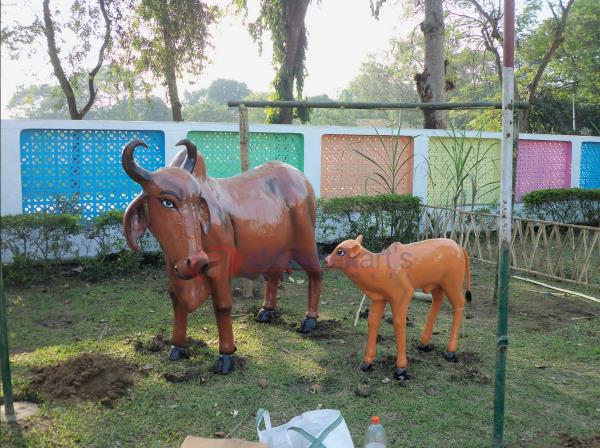 Size - Life sizeMaterial: Made of high grade Fiber/FRP material.Application : Amusement park, Banquets, Resorts, Park, shopping malls, supermarkets or restaurants, school, residential communities, kindergartens, and other kinds of amusement application.Call : +91 9432170021, +91 9433549439Mail : abhishekartskolkata@gmail.com