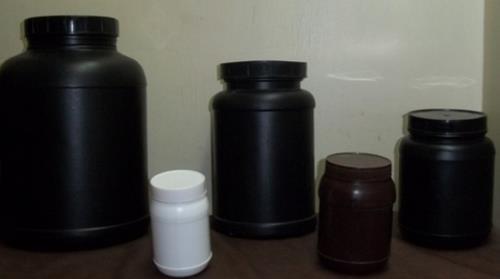 Backed with the support of our dedicated and determined manpower, we have been regarded as one of the profound manufacturers and suppliers of Plastic Protein Powder Jar. These jars are made by our highly skilled team of professionals using finest quality basic material and latest technology in order to ensure longer life and high quality. Our range of Plastic Protein Powder Jar has gained a lot of appreciation in the market for its high durability and dimensional accuracy. In addition, we offer these to our clients in various sizes as per their requirements at reasonable prices.