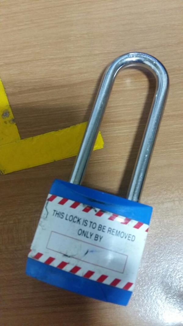 LOCKOUT TAGOUT- LOCKPVC JACKETED, LONG SHACKLE