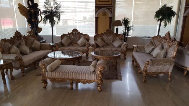 Wooden camplet sofa set 10 shetter 3+3+2+2 and 1 Devan set 2 round table and 3 corner tables soled wood best carving design looks is a very nice good look sofa set totally 11 no only order to ready work time 45 days