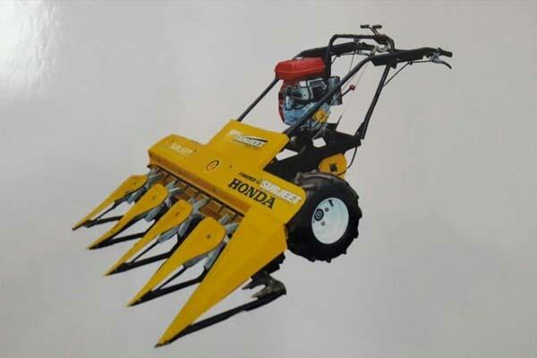 The best equipment for harvesting the crops.Minimum fuel consumption.Reaper run by petrol and diesel, both models are available.