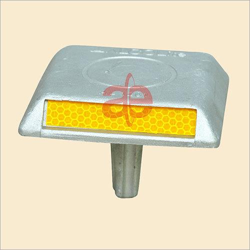 Aluminium road studs