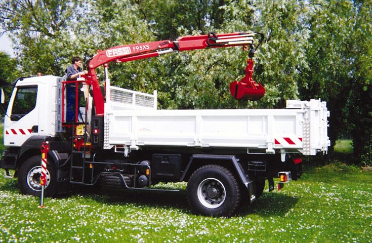 Fassi knuckle boom light-duty cranes