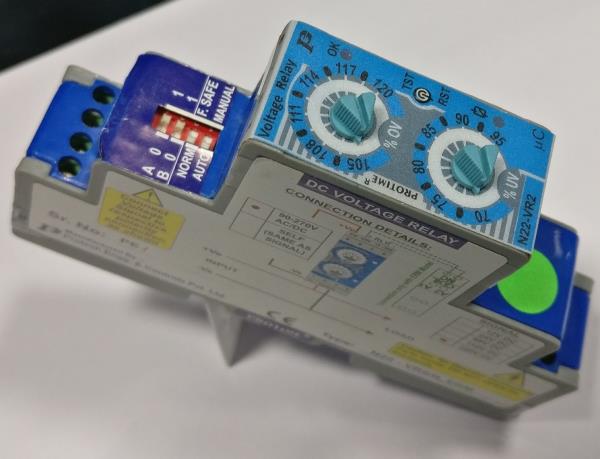 The N22 series DC Voltage relays monitors the voltage of the circuit. When voltage signal goes out of the range selected on the dial , the relay status will change . The relays are provided with time delays . The relay can be configured to use as under or Over Voltage Protection by user, which in turn automatically selects respective setting range for tripping. Also relay has wide auxiliary power supply range from 90 to 270V AC/DC. user can also define the type of operation, viz NORMAL or FAIL SAFE. Voltage Relays with combined protection of UV & OV also available. For more technical data please refer BROCHURE section (DS N22-VR)