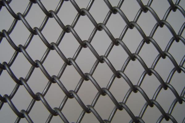 Approx Price: Rs 50 /KilogramProduct Details:Height	2 ft to 13 ftMaterial	Galvanized Iron (GI)Wire Diameter(millimetre)	2-5Owing to the presence of our expert team members, we are able to offer a wide range of Hot Dipped Galvanized Chain Link Fencing.