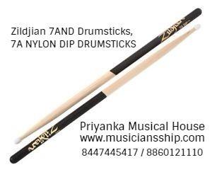 Slim profile for light touch and great articulation, with black DIP coating. The DIP material is a special coating that is applied to the grip area of the stick to provide a comfortable, slightly tacky gripping surface.
