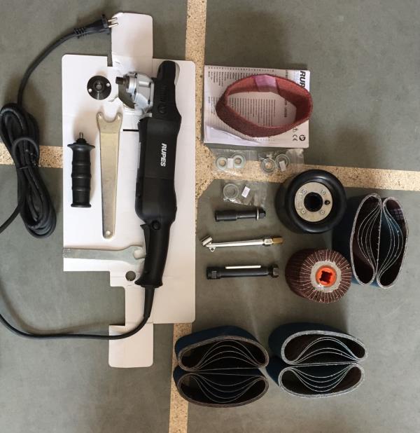 This is Multipurpose Kit for Stainless Steel Mat Finish application.Contains:1 Variable Speed Polisher (Made in Itlay)1 Inflatable Balloon (Made in USA)1 CNC Turned Shaft for Ballon1 CNC Turned Shaft for Combi Wheel10 Abrasive Belts 3.5