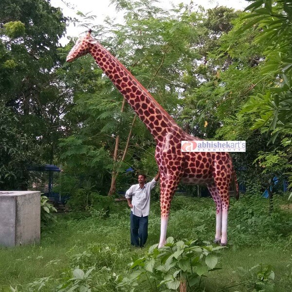 Giraffe Statue