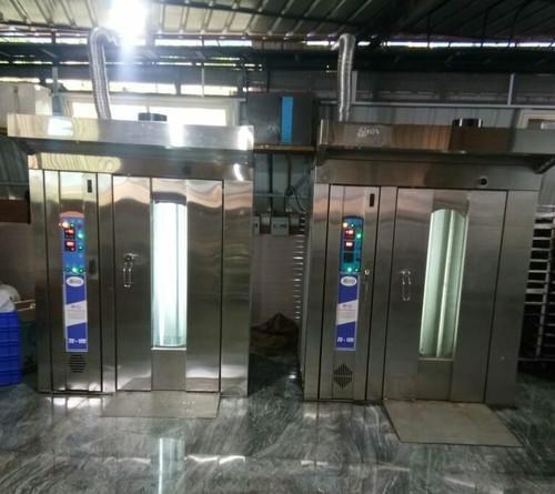 Product Details:Brand:	ZIONPower(W):	2 HPPower Source:	Diesel, ElectricBaking Capacity:	12 trays, 16 trays, 36 traysMachine Body Material:	SSOperation Mode:	Automatic, Semi-AutomaticWeight (kilogram):	500With Steam Function:	NoColor:	Stainless SteelMax Temp. (deg. Celsius):	400Source Type:	DieselPlace Of Origin:	Keeranatham, Saravanampatty near, CoimbatoreBread 400Gm:	56,64,72,80,120,144,168,336,672Trolley Number:	4Features:	Rotary diesel oven lowest price