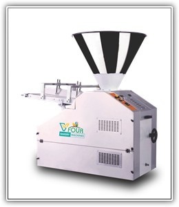 Volumetric Divider with RounderSpecificationsModel : Single Pocket (VDR-V110)Weight Range : 100-600 gmsPiston Dia : 110 mmCapacity-pc/hr : 2000 pieces/hr (Depending upon the weight of the dough)Power : 2.2 KWDimension : 1770x950x1685