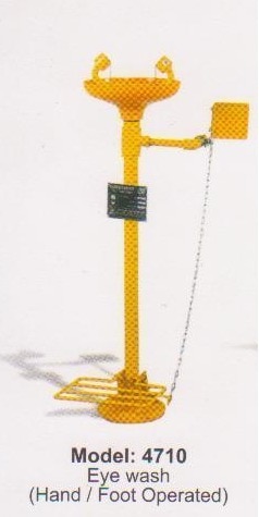 safety eye wash station in GI, ISI marked, hand and foot operated