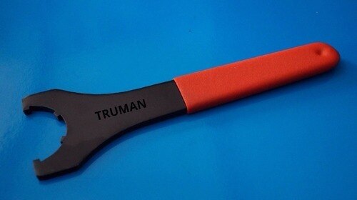 We offer our client an excellent quality range of ER Spanner, which are manufactured from high grade quality raw materials. These ER Spanner can be customized as per our precious customers specifications. These ER Spanner are widely known for its durability and quality. Our ER Spanner can be availed at industrial leading price.  ER SIZE 40