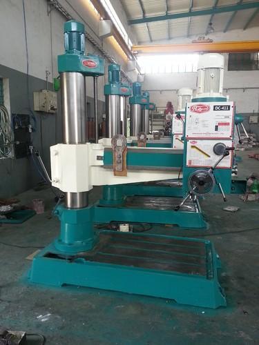 We are a leading Manufacturer of auto feed radial drilling machine, heavy duty geared radial drilling machine, geared radial drilling machine, double column radial drilling machine, geared drilling machine and fine feed radial drilling machine from Rajkot, India.Product Details:Minimum Order Quantity : 1 UnitMax Min Dist Spindle nose to base : 1155/400 mmDiameter Of Column : 225 mmDrill head motor : 960/1440 RPMCoolant Tank : 50 LitresDrilling in MS : 42(1(5/8)