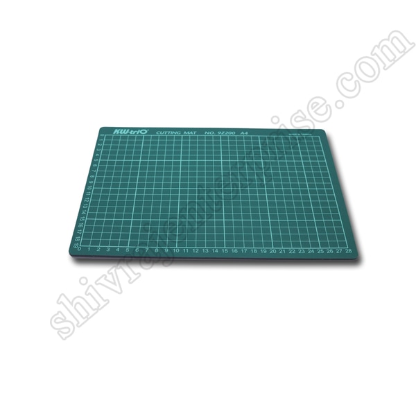 A/4 Cutting Mat (21*29.7cm)This cutting mat is ideal for Protecting Work SurfacesOne side is marked with a 1cm grid.PRICE:300/-+ GST