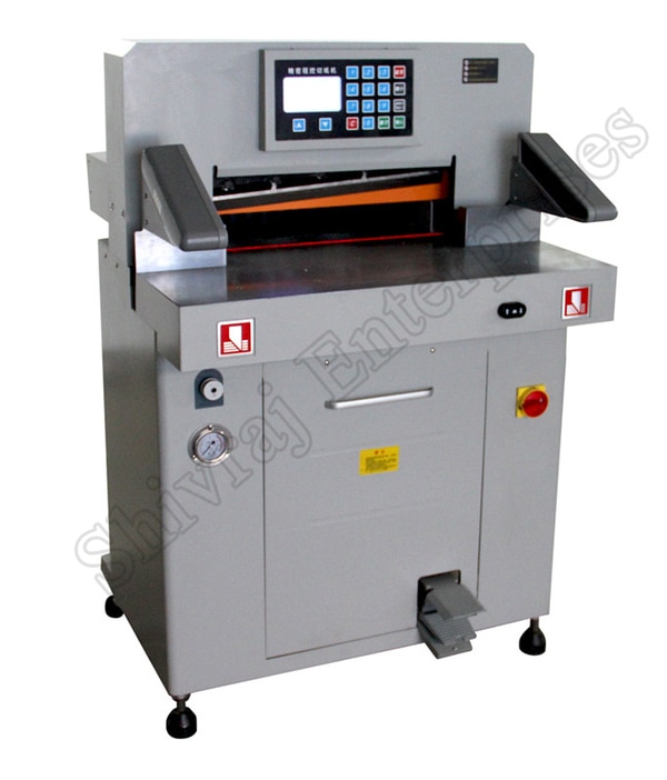 Max.Cutting width: 520X520mmMax. cutting height: 80mmMin.Cutting depth: 40mmPrecision:±0.3mmClamp paper: Hydraulic Push paper: Hydraulic Cutting length behind knife:520mmTable length infront knife:320mmSafely:IR BarPower:AC 220V/110V±10% 50HZ(60HZ) 1.8KWShipping Dimension(mm):1120X1020X1500mmGross Weight : 485KGSFeet Pedal presserPRICE:301602/-+ GST