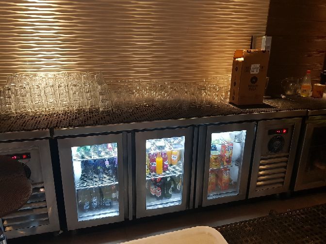 Showcase Coolers FKG-320