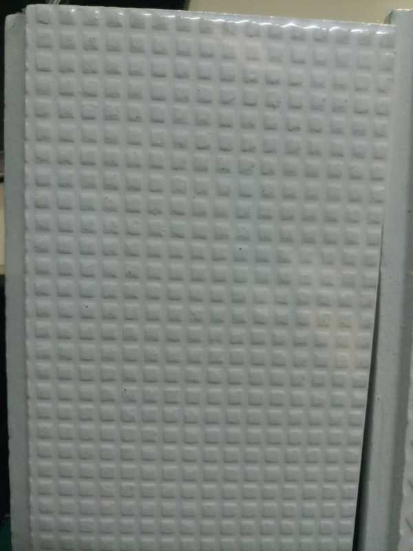 The Subtle geometric relief providing by the square studded surface is unobtrusive and pleasantly soothing. Quadra, by itself, or in combination with other available patterns,adds style and elegance to any space.By a suitable selection of the type and location of lighting fixtures, interesting shadow effects can be created to enhance the ceiling's beauty.