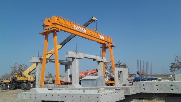 Product Details: Load Capacity	1-5 ton, 20-30 ton, 5-10 ton, 10-20 ton, 30-40 ton Span	30-40 m, 10-20 m, 1-10 m, 20-30 m Hoist Travelling Speed	5-10 m/min, 0-5 m/min Power Source	MECHANICAL We Are Manufacturers Of All Type Material Handling Overhead Cranes With 1.0t Cap To 25.0t Cap Request Callback Additional Information: Production Capacity: 1.0T - 50.0T Delivery Time: 24 days Packaging Details: GIRDER WITH ENDCARRIAGES-01SET, ELECTRIC HOIST-01SET, PANEL-01SET, CABLES-01SE