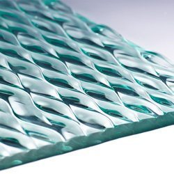 Product Details:Width	15 to 25 InchesThickness	10 to 20 mmApplication	Partitions, Doors, Cladding and much moreOwing to the wide experience in this domain, we are instrumental in offering Teardrop Architectural Glass to our clients.