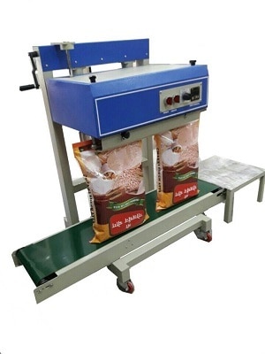 This machine is capable of sealing 20 kg pouches for Aata, maida ,pulse sugar ,rice bags .this model is widely used by food industries for pouch packingModel : 20 kg Heavy Duty Capacity : 1kg -20 kg bags