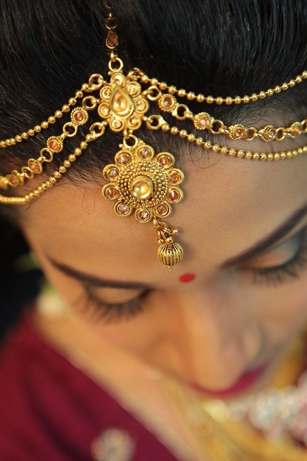 Candid Means Anything. At MIMO Productions, our creative photographer captures your event with a different perspective. He choose angles, compositions, colours, actions, moments, expressions, light and shadow in such a creative way that the image captured becomes a million dollar shot. Our creative person is consistently on the look out for something unique, something different. His perspective adds another dimension to the shot. Our creative cameraman will never ask to pose to the camera. He will shoot you at your natural best. You look at the captured moment & you are mesmerised. The use of interchangeable prime & block lenses, adds depth of field to the shot. The right use of full frame camera setup along with the creative eye behind the camera assures lifetime memories.  