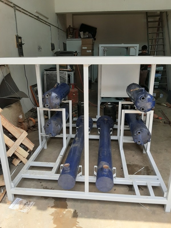 20 TR INDUSTRIAL WATER CHILLER5 TR X 4 EMERSON/COPELAND  COMPRESSOR SHELL & TUBE TYPE HEAT EXCHANGER (10 TR OF 2 PIECE, EACH HAS 2 CIRCUITS OF 5 TR)LUBI WATER CIRCULATON PUMPS OF 2 HP 