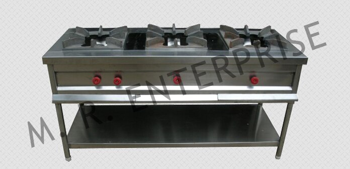 Three Burner RangeOur Three Burner Gas Range With Under shelf are tested as per the international standards of quality. To meet the needs and specifications of the clients, these products are also customized for their convenience if needed.Product Specification• High quality Three Burner Cooking Range.• Manufactured using superior quality raw material.• Low maintenance.• Durable finish standards.• Dimensionally accurate.• Rust resistance.