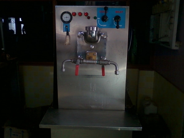 Ice cream Churner