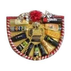 We offer our clients a comprehensive range of Cosmetic Packaging Tray in plethora of shapes, sizes and designs. This range makes use of best quality raw materials and advanced technology in fabrication. Hence, the range is widely acclaimed among the clients for its superior quality and matchless durability. Further, our range is offered in variegated specifications as per the client requirements, at best industry prices.