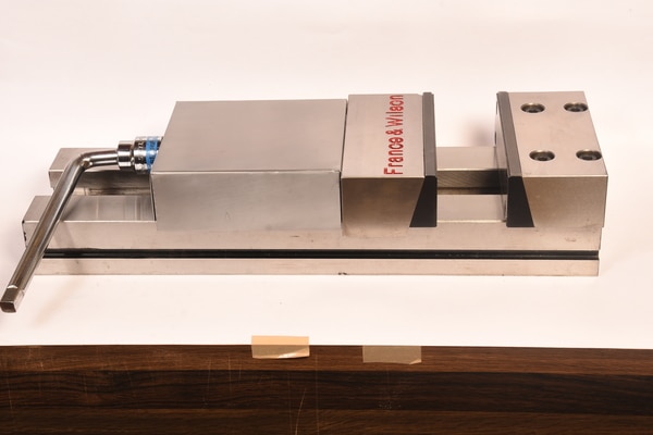 Compact design Macine Vice. 
