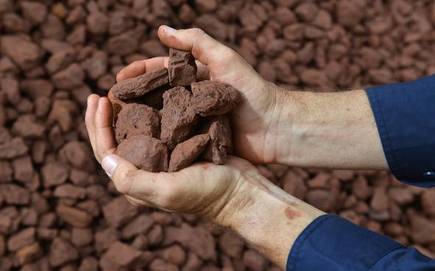 We are Best quality of Iron Ore Manufacturer and supplier. We are based on Vadodara, our main business in India is Gujarat and Bharuch, Ankleshwar, Surat, Vadodara.Product Description:Backed by rich industry-experience, we are engrossed in offering Iron Ore.Specification:Ores are rocks from which metallic iron can be economically extractedThese rocks are usually found in the form of hematite (Fe2O3) or magnetite (Fe3O4)Available in different packaging options Features:PurityLonger shelf lifeAccurate compositionApplication of Iron Ore : Welding Electrodes, Chemical Industries