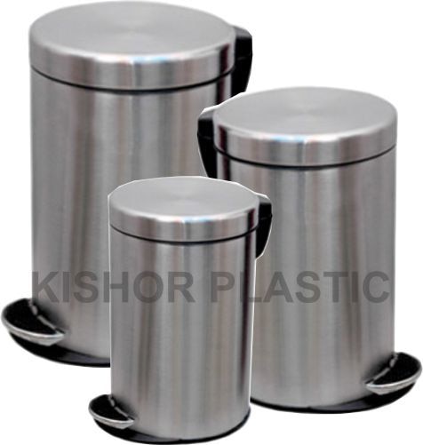 Stainless Steel Padel Dustbin 7 x 11 Inch = 5 Ltr8 x 13 Inch = 7 Ltr10 x 15 Inch = 11 Ltr