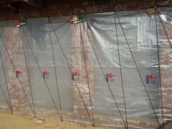 SIGMA Poultry Curtains assure high quality Poultry Farm Management by providing ultimate waterproofing and airproofing to the farm.Sigma Poultry Curtains are long life, quality efficient and cost effective. Compared to other poultry curtains, Sigma curtains provide upto double life duration.Description about this productSize- 6 Ft x 110 FtQuantity- 1 pieceColour- Natural (Transparent)Thickness- 120 GSMDispatch by- Within 1 week of order placement