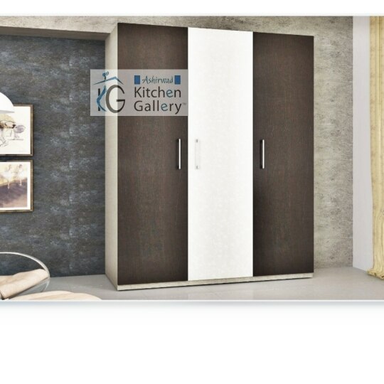 Classy, Sturdy, Adjustable and Space Making Wardrobes. Our easy to install these fuss free wardrobes are available in shades and surfaces that compliment the overall decor of your bedroom.ARANCIA 