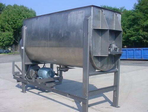 Ribbon Blender Minimum Order Quantity: 1 1No.Material Stainless SteelCapacity 50 - 15000 LtrCondition NewDesign Type CustomizedAutomation Grade AutomaticOrientation HorizontalVoltage 240-345VPower 5 HPRibbon Blender