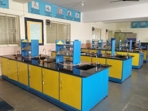 Lab Furniture for collegePhysics Lab FurnitureChemistry Lab FurnitureBiology Lab Furniture