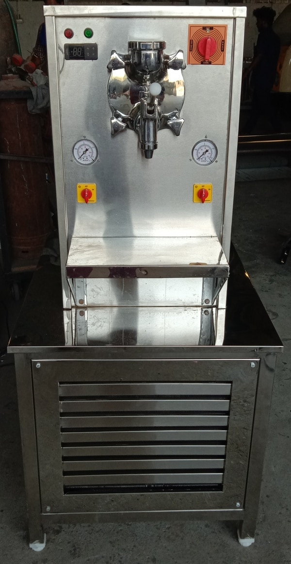 Ice Cream Churner