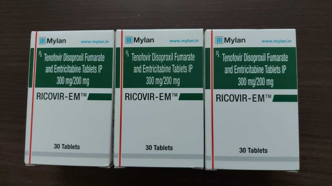 Ricovir EM 200 mg/300 mg Tablet belongs to a group of medicines called antiretrovirals. It is used to treat HIV (human immunodeficiency virus), the virus that can cause AIDS (acquired immunodeficiency syndrome). It helps to control HIV infection so your immune system can work better.