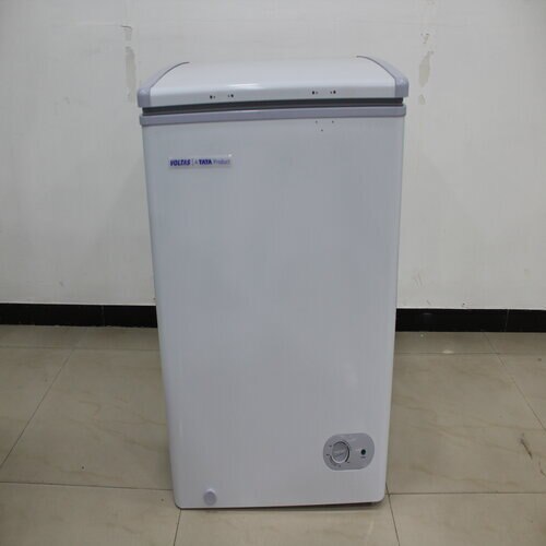 PRODUCT DIEMENSION(WXDXH)IN MM 620X550X830GROSS VOLUME (IN LTR) 110NO OF DOORS 1REFRIGERANT TYPE R-600aBASKET 1TEMPERATURE RANGE ˂-18 ̊ C (FREEZER) , 0 ̊C TO 7 ̊ C (COOLER)PUF THICKNESS 70mm
