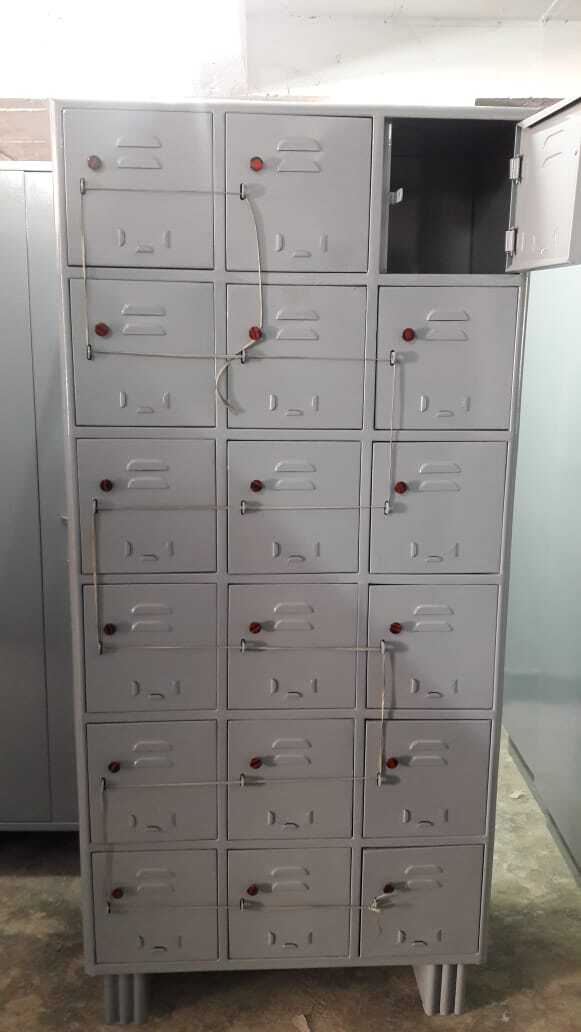 Steel Staff Locker Made of CRCA MS sheet having 18 Locker in Unit