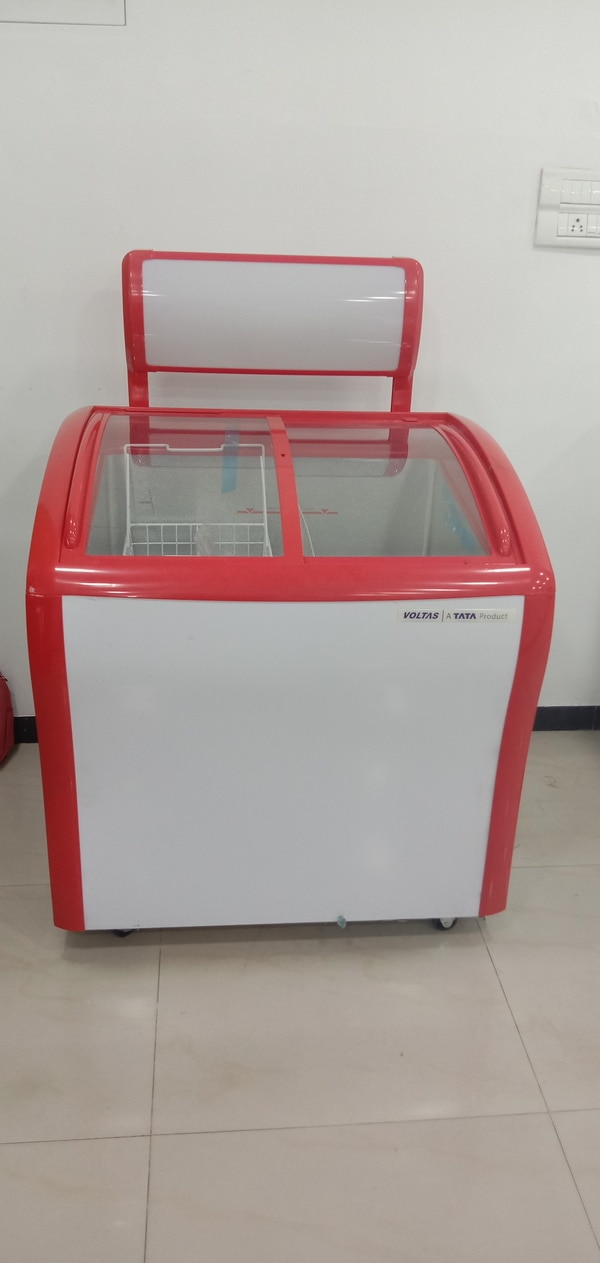 PRODUCT DIEMENSION(WXDXH)IN MM 848X635X815 , 930X545X784GROSS VOLUME (IN LTR) 205,210NO OF DOORS 2REFRIGERANT TYPE R-134a,R600aBASKET 1TEMPERATURE RANGE ˂-18 ̊ C PUF THICKNESS 60mm/65mm